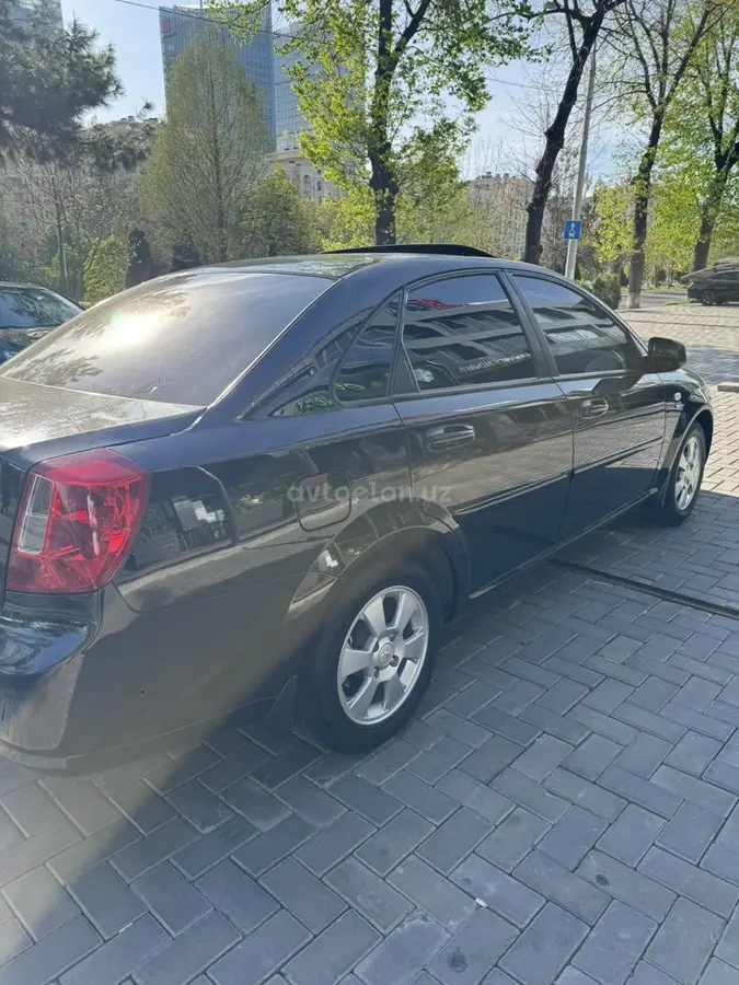 Chevrolet Gentra,  3 позиция
