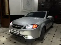 Серебристый Chevrolet Gentra, 1 позиция 2016 года, КПП Механика, в Наманган за 6 650 y.e. id7092892