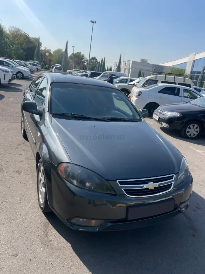Chevrolet Gentra,  3 позиция