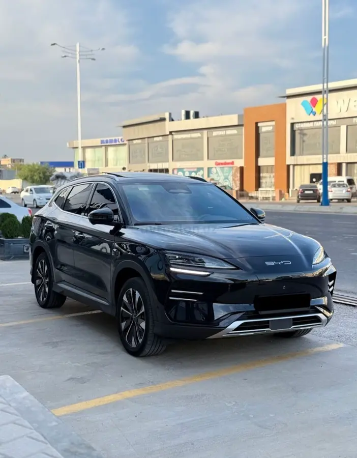 BYD Song Plus EV Champion