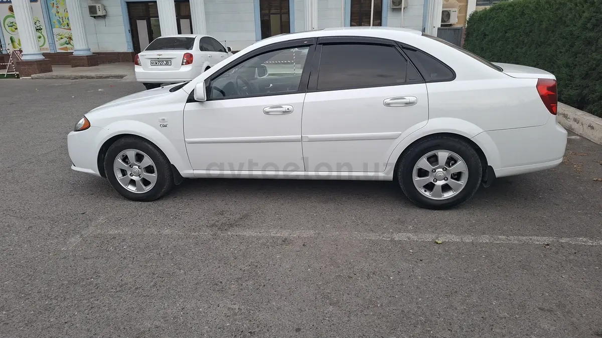 Chevrolet Gentra,  3 позиция