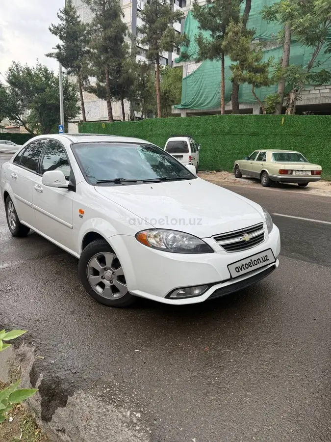 Chevrolet Gentra,  3 позиция