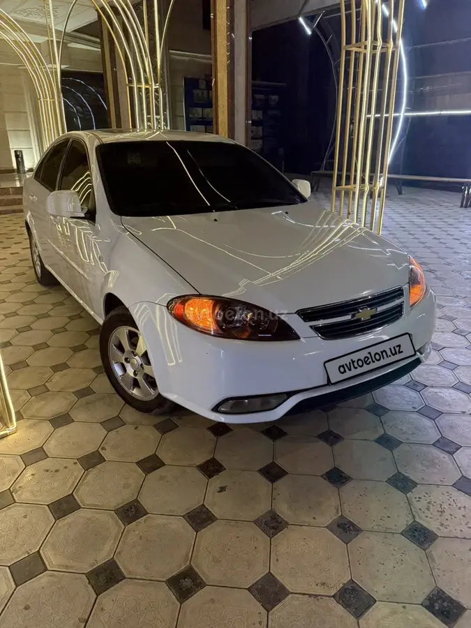Chevrolet Gentra,  3 позиция