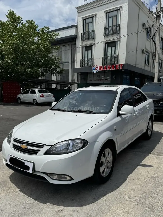 Chevrolet Gentra,  3 позиция