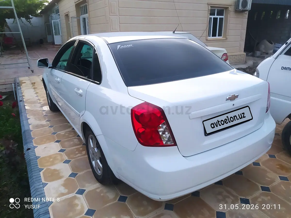 Chevrolet Gentra,  1 позиция Газ-бензин