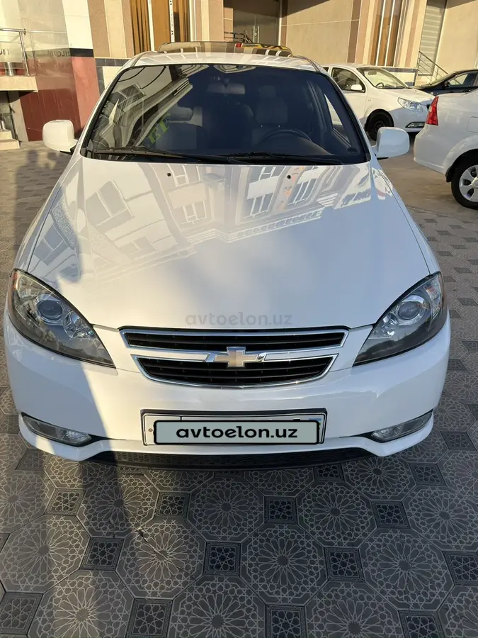 Chevrolet Gentra,  3 позиция