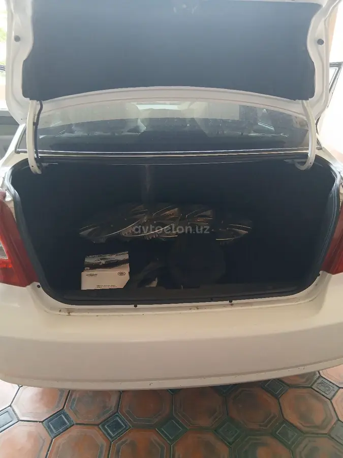 Chevrolet Gentra,  1 позиция