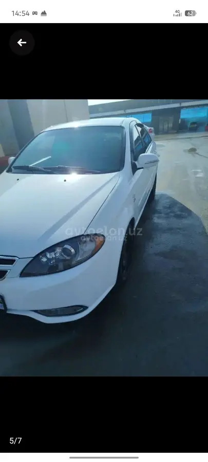 Chevrolet Lacetti,  1 позиция Газ-бензин