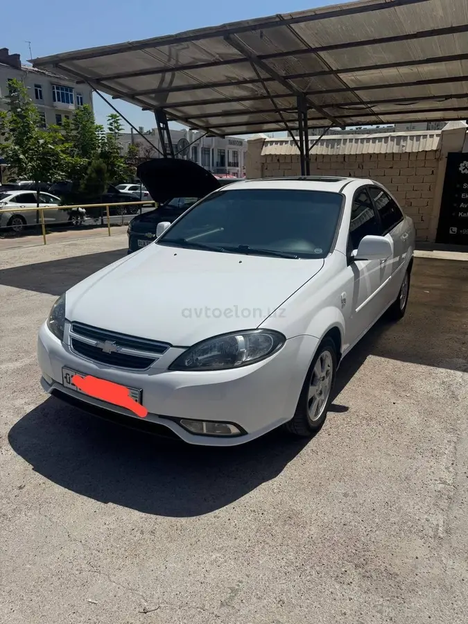 Chevrolet Gentra,  3 позиция