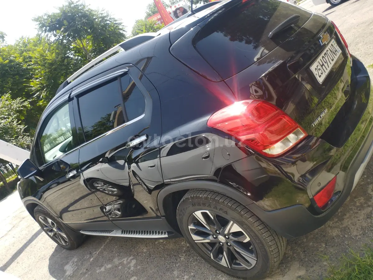 Chevrolet Tracker,  3 позиция