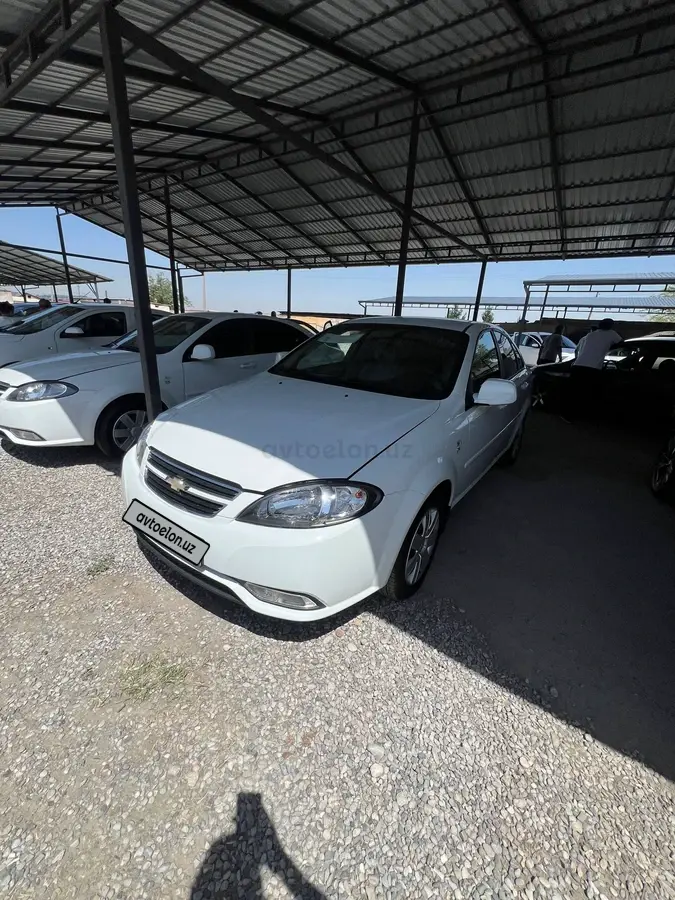 Chevrolet Gentra,  2 позиция