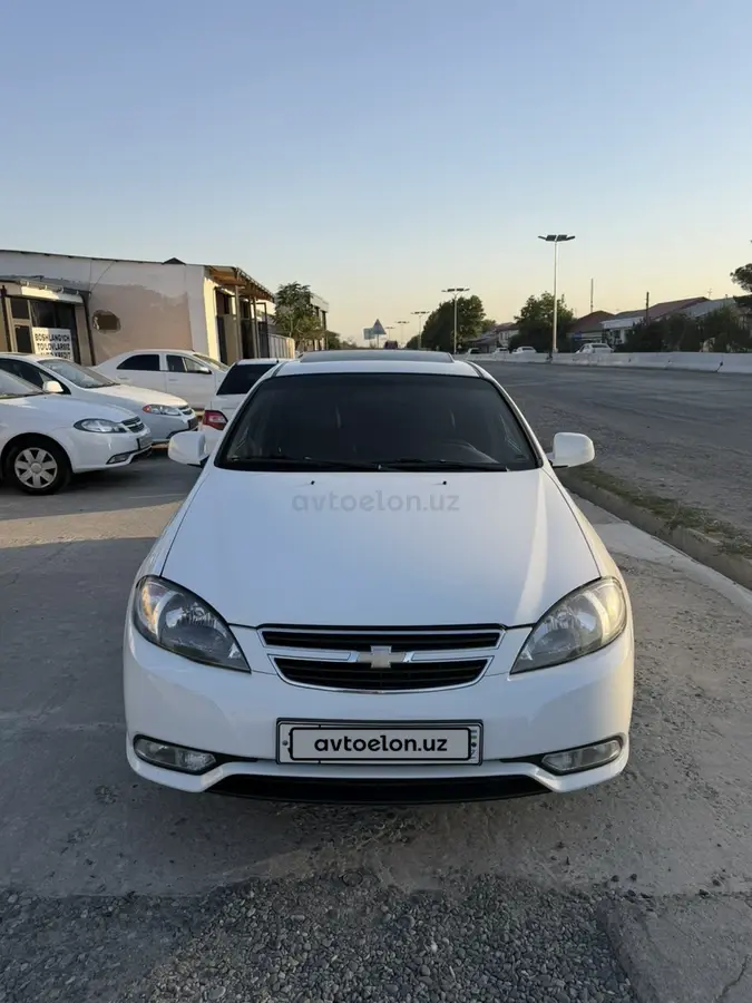 Chevrolet Gentra,  3 позиция