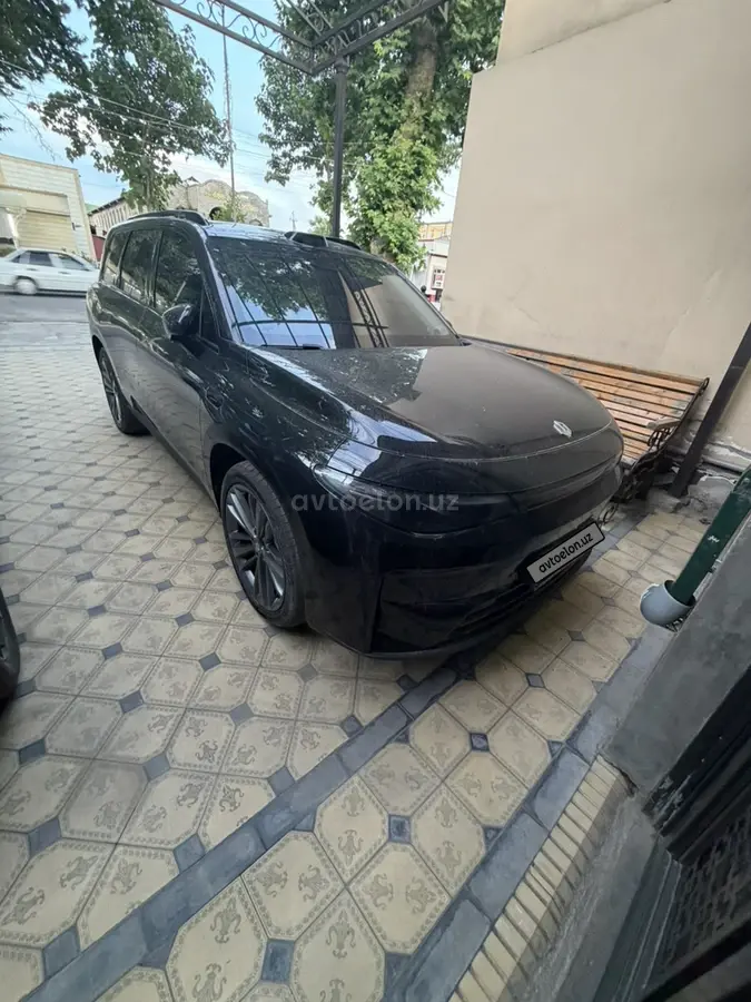 Leapmotor C16