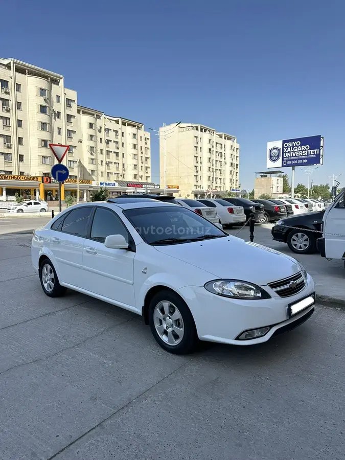 Chevrolet Gentra,  3 позиция
