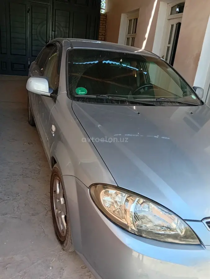 Chevrolet Gentra,  1 позиция