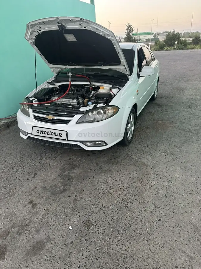 Chevrolet Gentra,  3 позиция