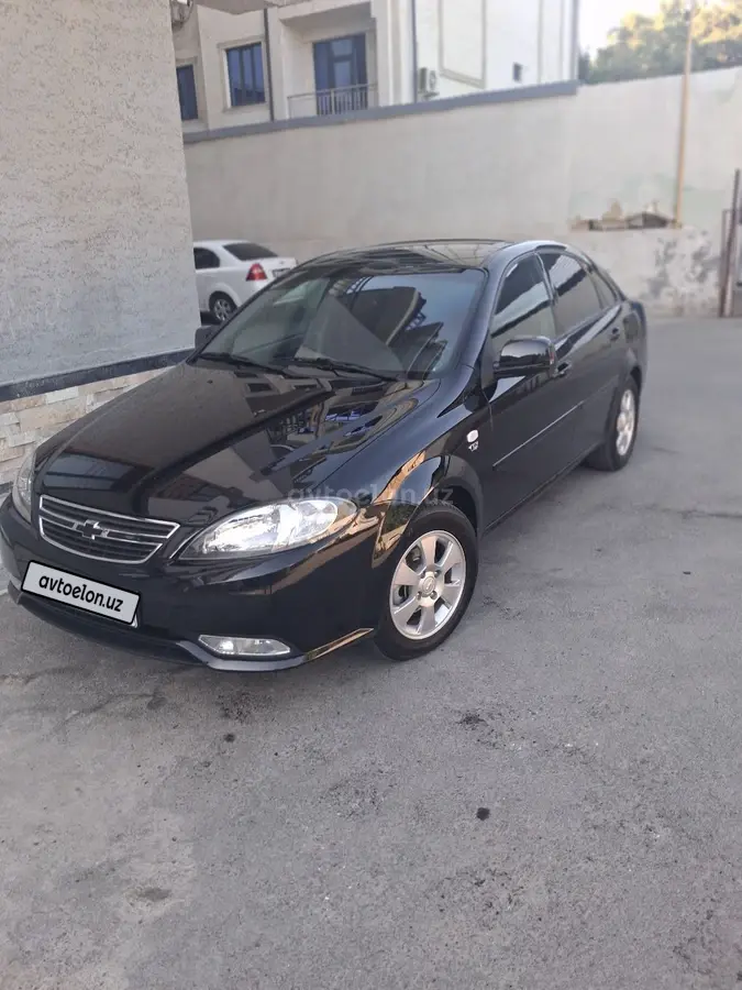 Chevrolet Gentra,  3 позиция