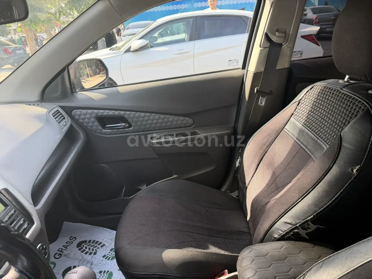 Chevrolet Cobalt,  4 позиция