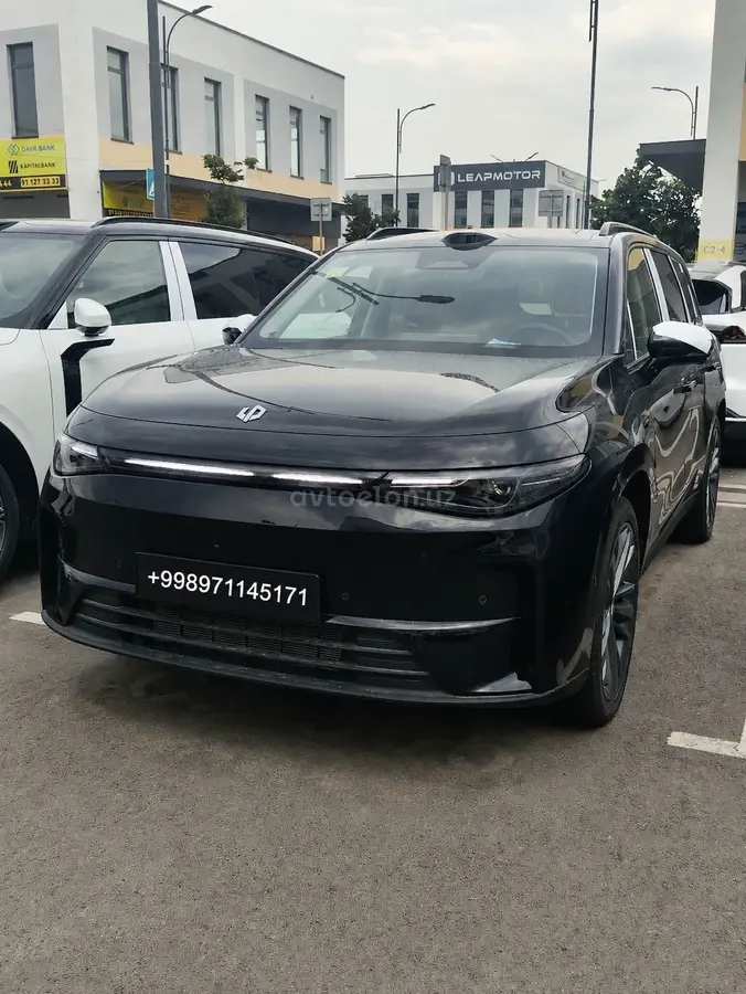 Leapmotor C16