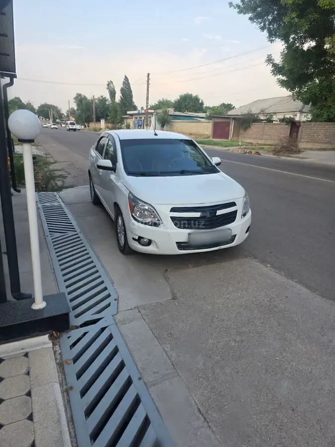 Chevrolet Cobalt,  2 позиция