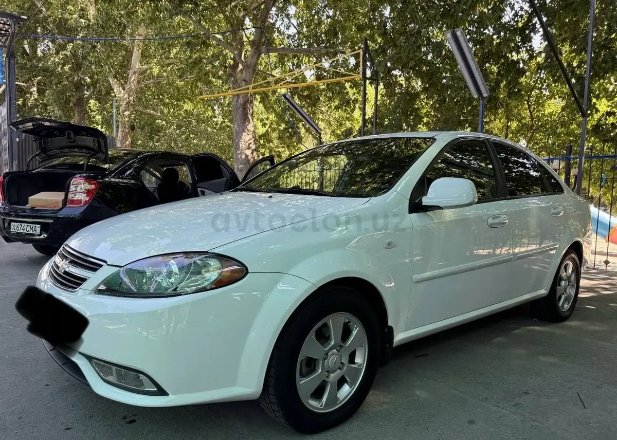 Chevrolet Gentra,  3 позиция