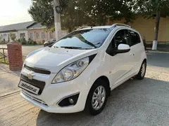 Белый Chevrolet Spark, 1 позиция 2011 года, КПП Механика, в Андижан за 3 900 y.e
