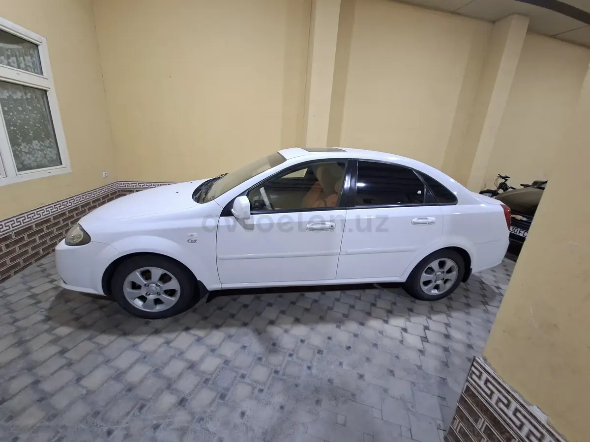 Chevrolet Gentra,  3 позиция