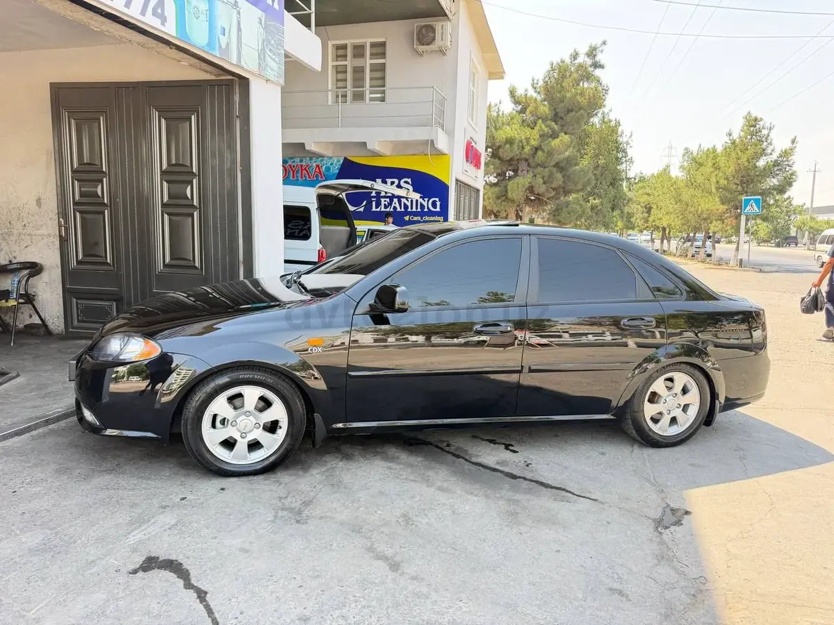 Chevrolet Gentra,  3 позиция