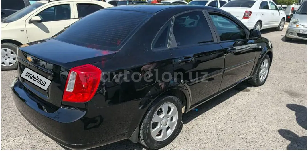 Chevrolet Gentra,  3 позиция