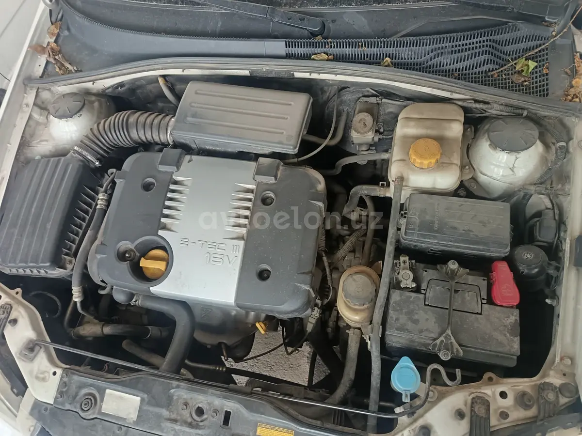 Chevrolet Lacetti,  3 позиция
