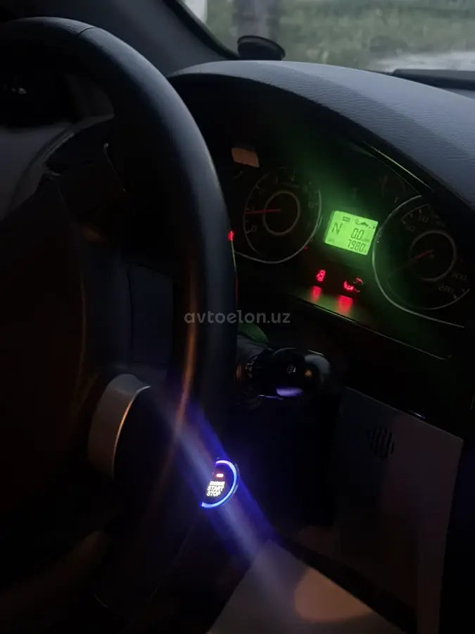 Chevrolet Gentra,  3 позиция