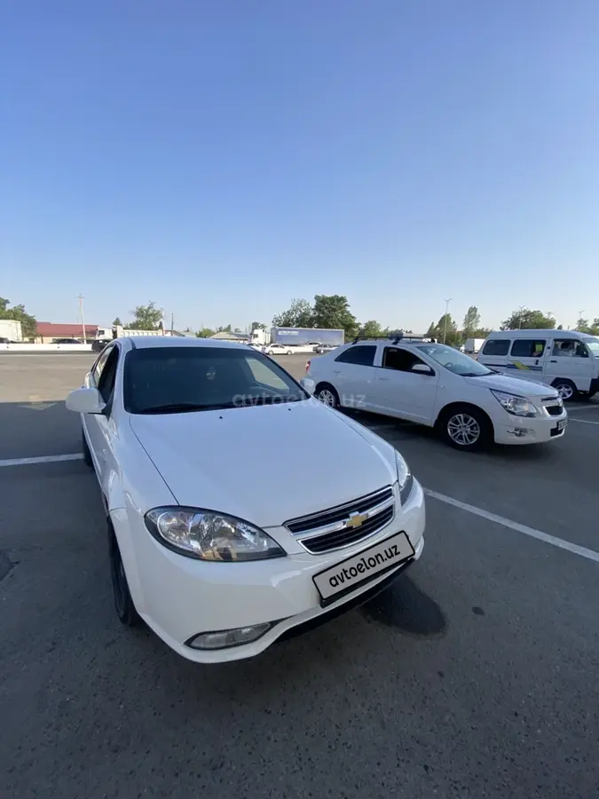 Chevrolet Gentra,  2 позиция