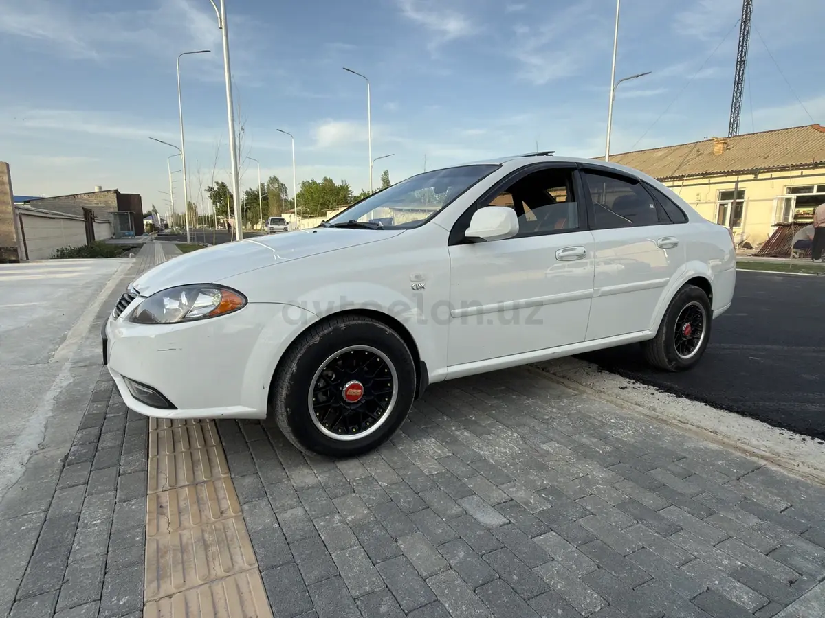 Chevrolet Gentra,  3 позиция