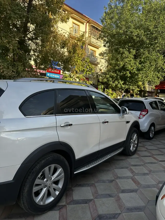 Chevrolet Captiva,  3 позиция
