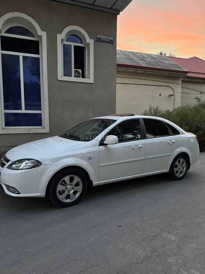 Chevrolet Gentra,  3 позиция
