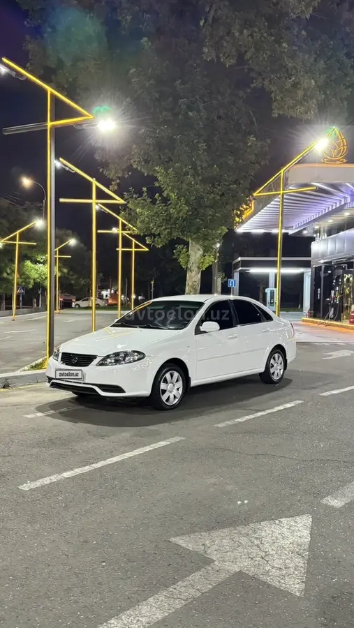 Chevrolet Gentra,  1 позиция