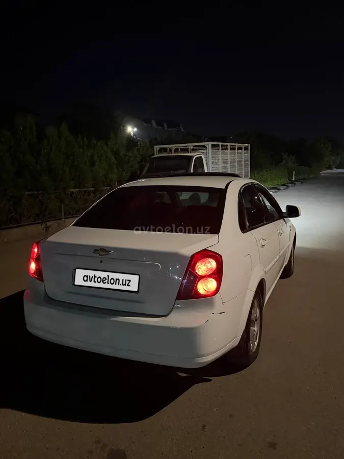 Chevrolet Gentra,  3 позиция