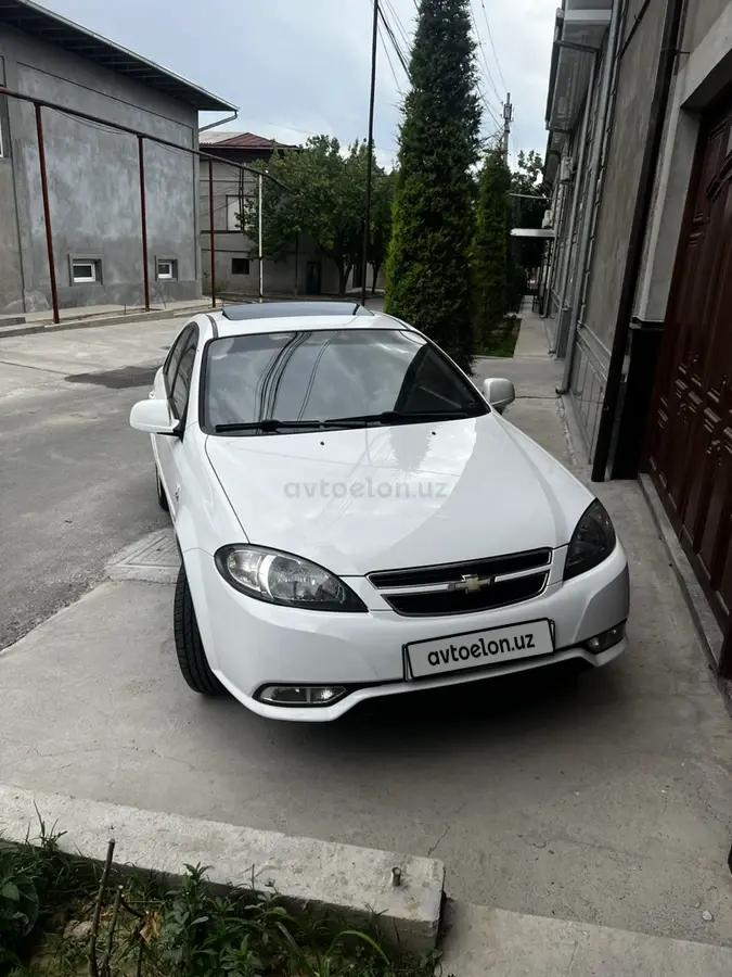 Chevrolet Gentra,  3 позиция