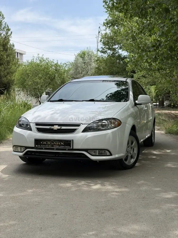 Chevrolet Gentra,  3 позиция