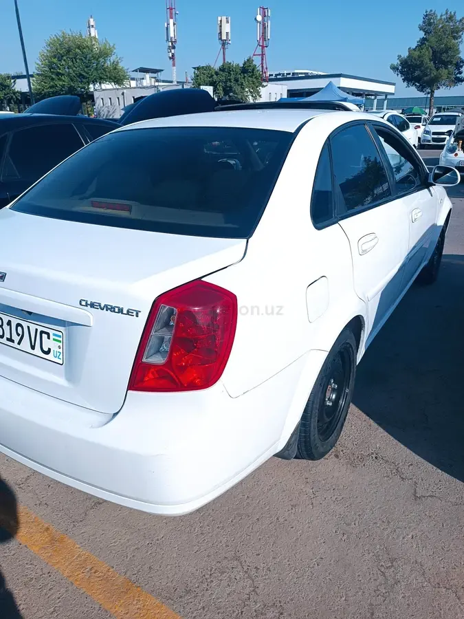 Chevrolet Lacetti,  3 позиция
