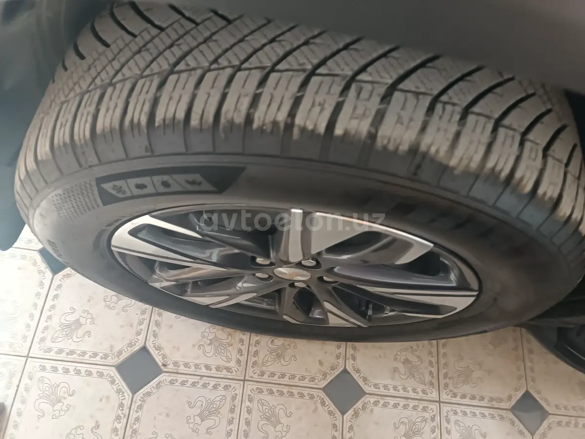 Chevrolet Tracker 2