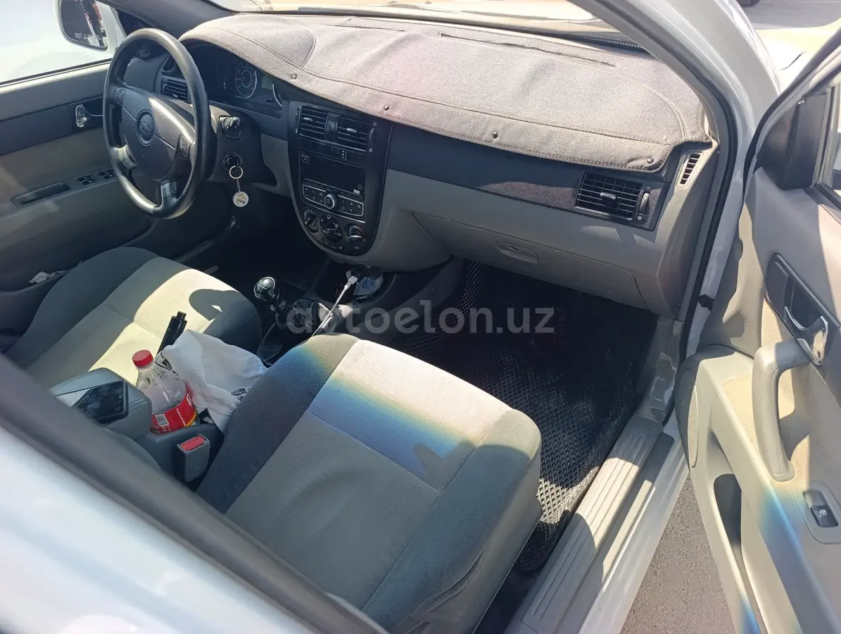 Chevrolet Gentra,  1 позиция