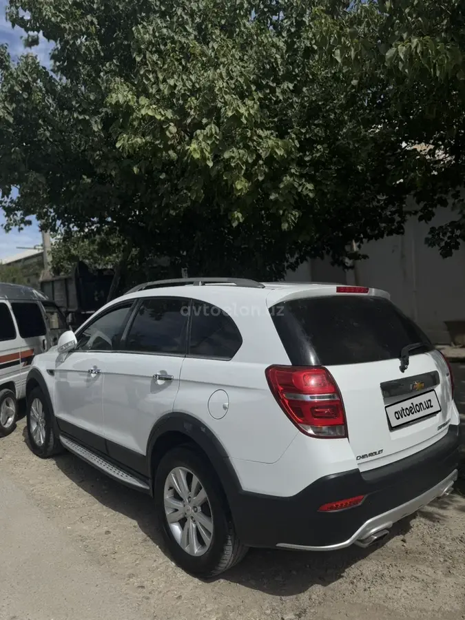 Chevrolet Captiva,  3 позиция
