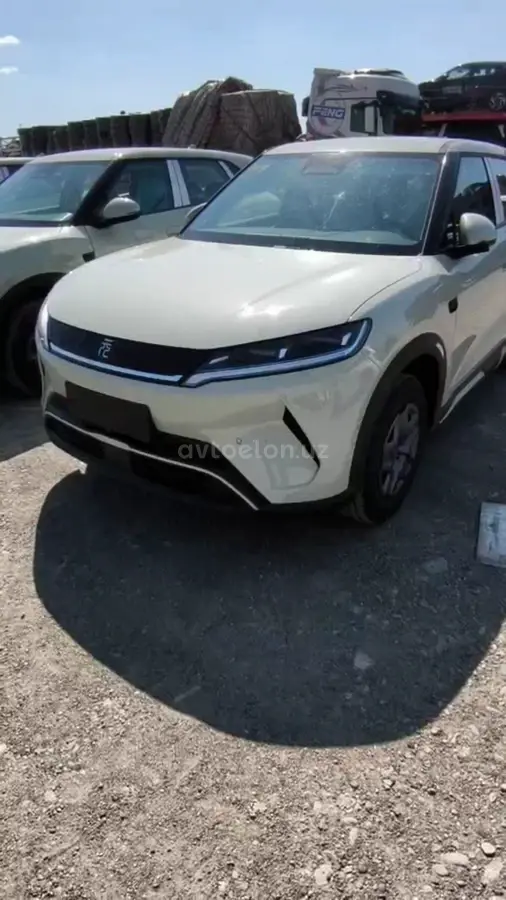 BYD Yuan UP