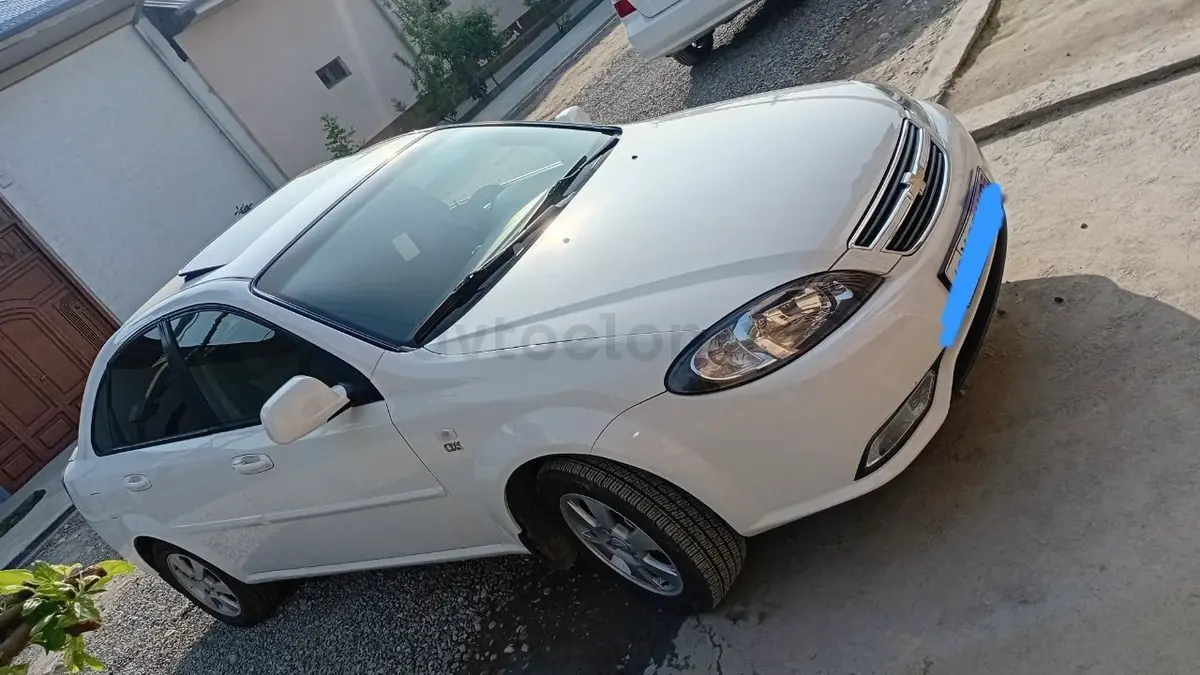 Chevrolet Gentra,  3 позиция
