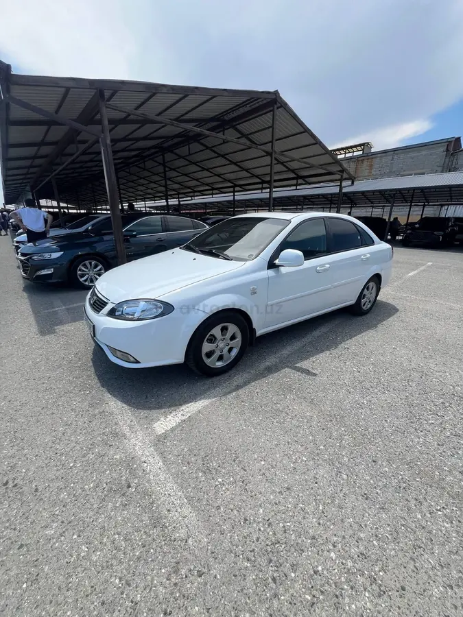 Chevrolet Gentra,  3 позиция