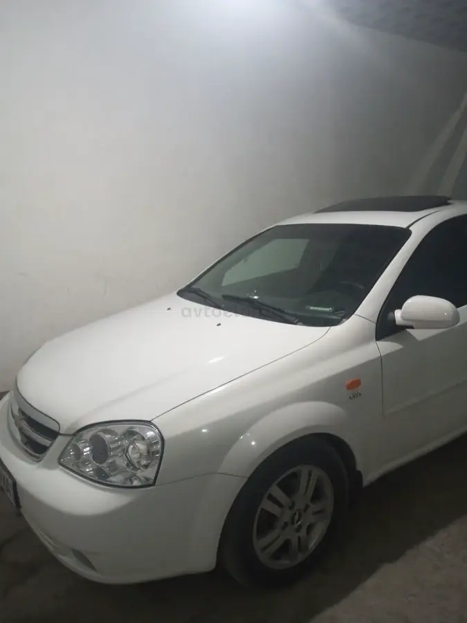 Chevrolet Lacetti,  3 позиция
