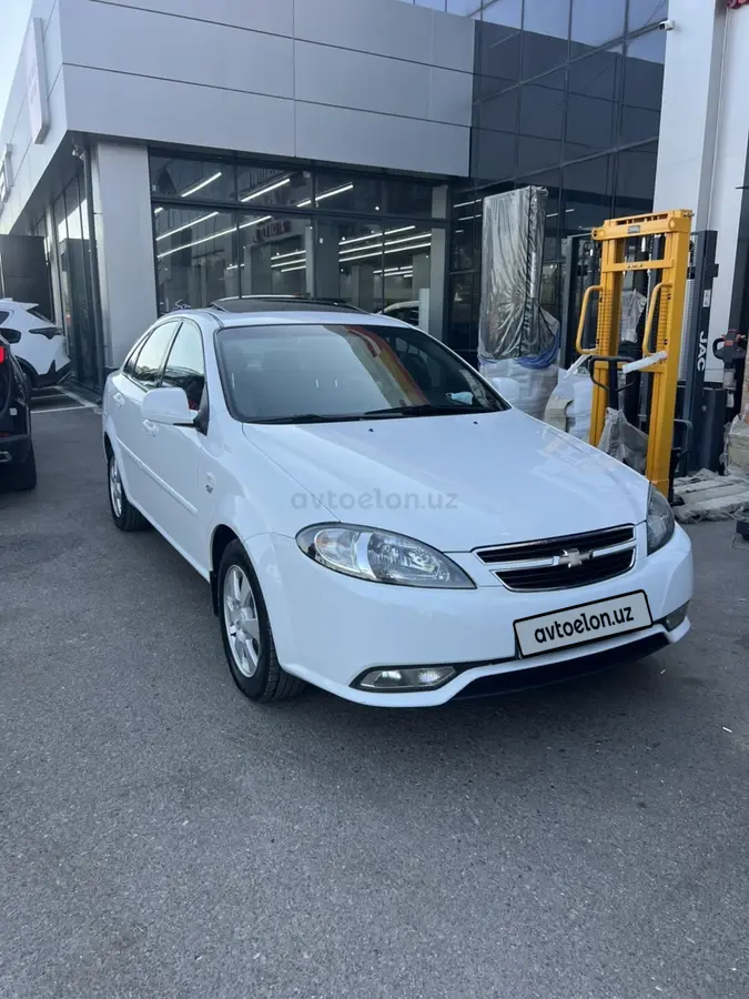 Chevrolet Gentra,  3 позиция