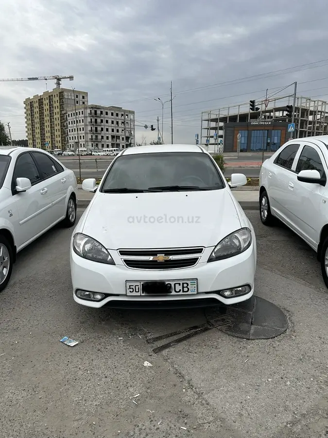 Chevrolet Gentra,  2 позиция