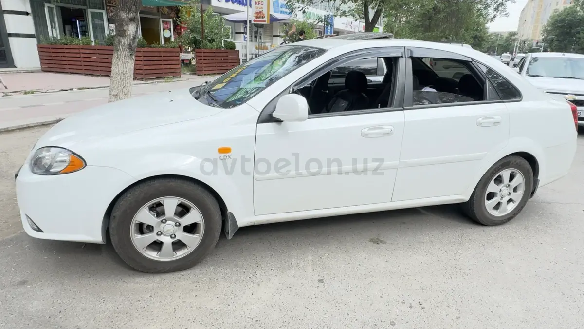 Chevrolet Gentra,  3 позиция